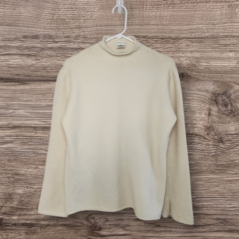 Main Strip Cream Turtleneck Sweater - Picture 1 of 9
